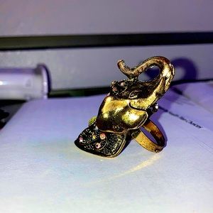 Show elephant sparkly expandable ring unisex